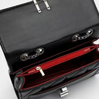 حقيبة كتف جلدية صناعية سوداء أنيقة بحزام سلسلة - فاخة وخفيفة، نمط المربعات، إغلاق بمنقلة، بطانة صناعية، مثالية للأوقات العارضة والرسمية، حقيبة كتف عادية | حقيبة نمط المربعات | سحابات متينة، حقيبة كتف