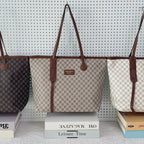 شنطه كبيرة مع قطعتين مجانا